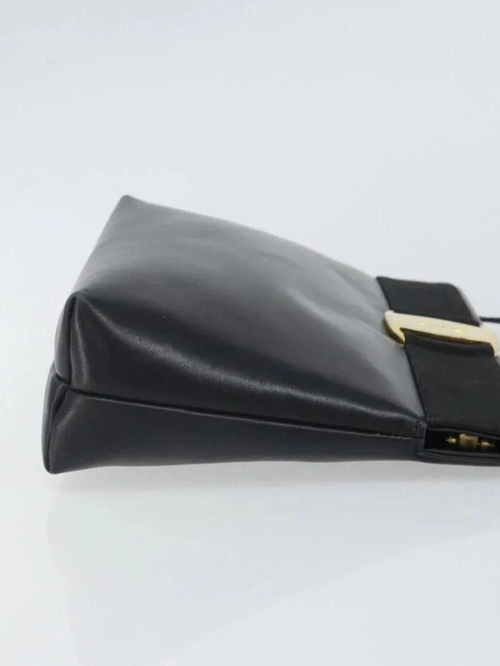 Salvatore Ferragamo Vala Shoulder Bag Leather Black Gold Auth 162154